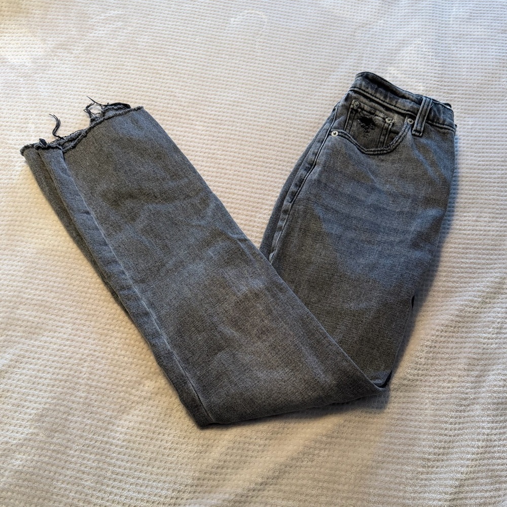 Abercrombie & Fitch Ultra High Rise Ankle Straight Jeans - Gray size 24